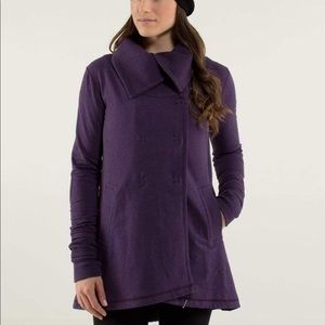 Lululemon Gratitude Wrap
Heathered Deep Zinfandel